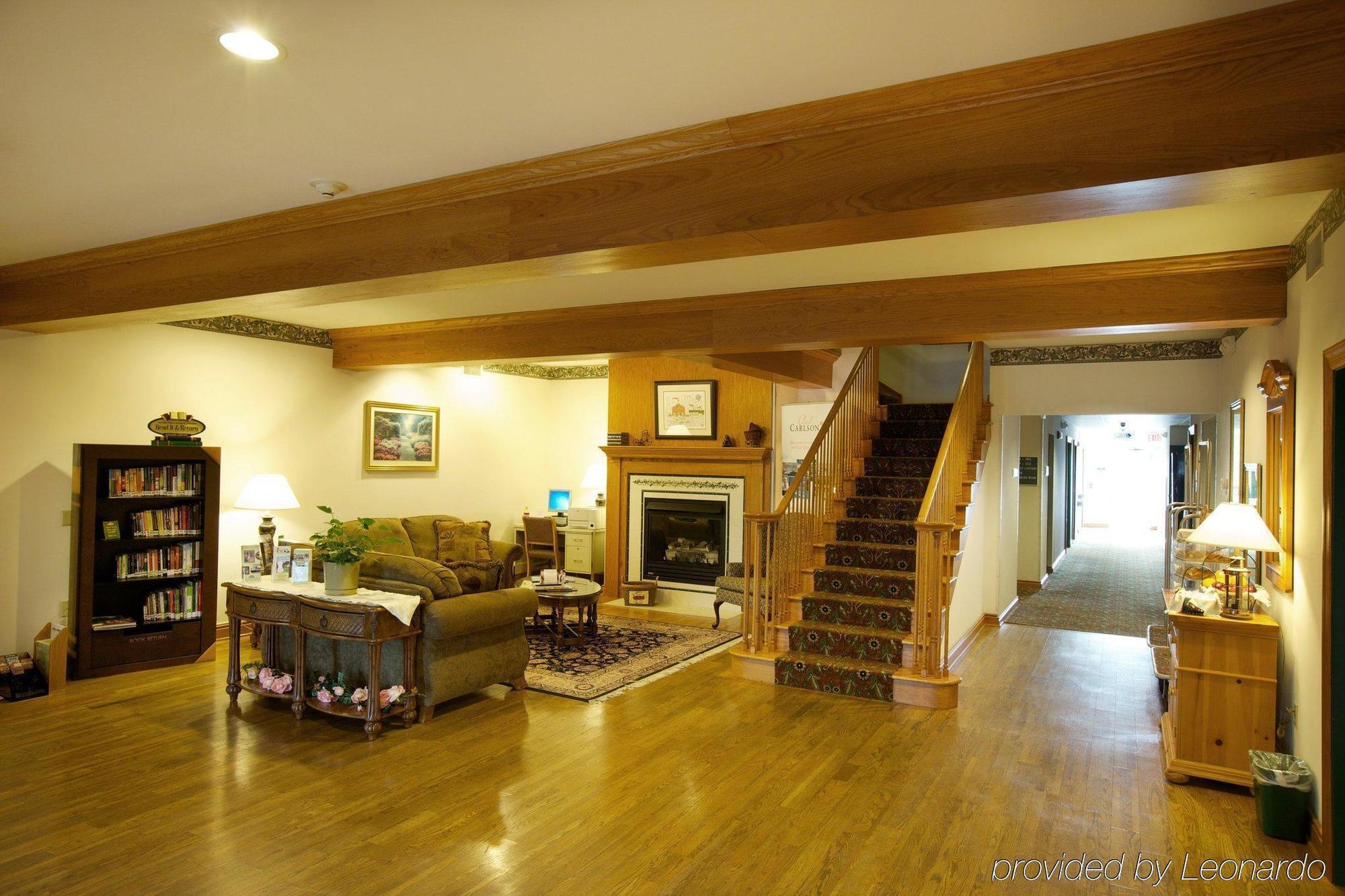 Lancaster Inn & Suites Manheim Interior photo